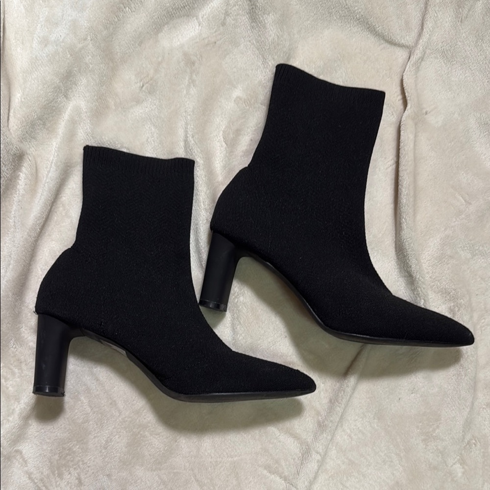 Black Heeled Boots with Pointed Toe and Stretch Fabric